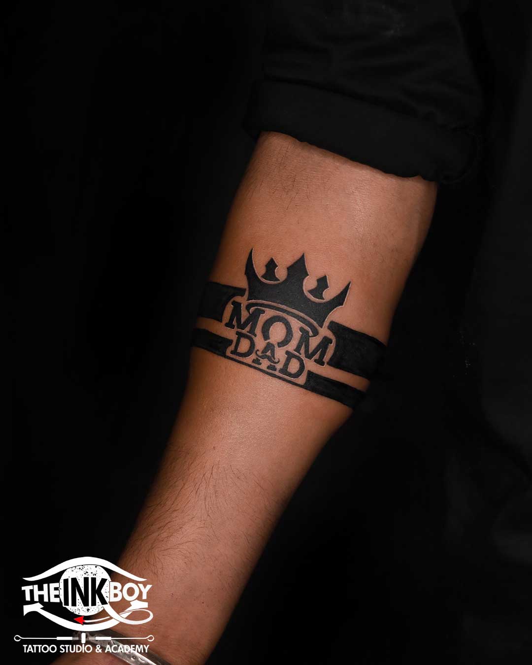 Mom dad tattoo in armband tattoo design 🤟 Call 8657202262 #31tattoostudio # tattoo #tattoos #ink #inked #art #tattooartist #tattooar... | Instagram
