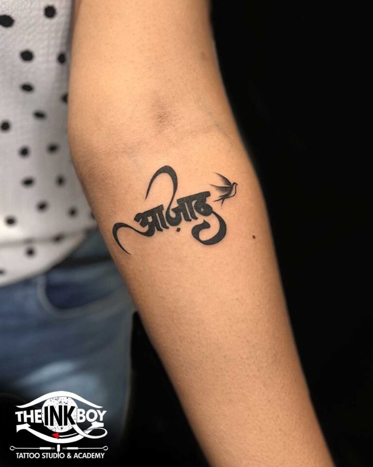 ऐकावं ते नवलंच! राग शांत करण्यासाठी तरुणी अंगावर गोंदवते साप-विंचवाचे Tatoo  - Marathi News | To calm down the anger, young woman from bhopal tattoos  make tattoo on her body | Latest